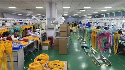 Shenzhen Chuanglixun Optoelectronic Equipment Co., Ltd. línea de producción de fábrica
