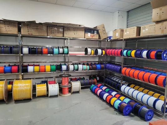 Cable de fibra óptica LSZH amarillo de 1 conductor para conexiones confiables y consistentes