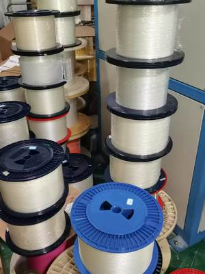 G657A2 Fibra óptica desnuda de modo único de 0,25 mm resistente a la curvatura ultrafina para aplicaciones FTTH y drones