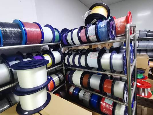 G657A2 Fibra óptica desnuda de modo único de 0,25 mm resistente a la curvatura ultrafina para aplicaciones FTTH y drones