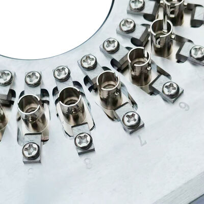 Instalación de pulido de fibra de acero inoxidable endurecido S136 para conectores ST con 24 conectores en un ciclo y pérdida de inserción ≤ 0,20 dB