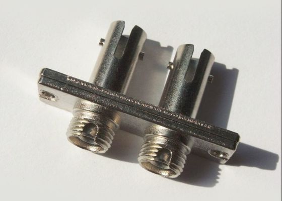 IEC Fc estándar al adaptador de la fibra del St, acoplador del cable de fribra óptica para la industria del metro