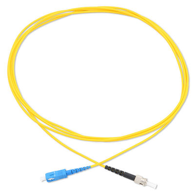 Sc amarillo Upc de la fibra óptica G657A2 al cable a una cara del solo modo del cordón de remiendo del Sc APC