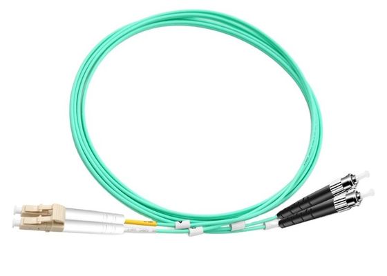 St a dos caras los 2m con varios modos de funcionamiento de la fibra óptica de 2.0m m a la pérdida de inserción baja del cordón de remiendo del Lc OM3